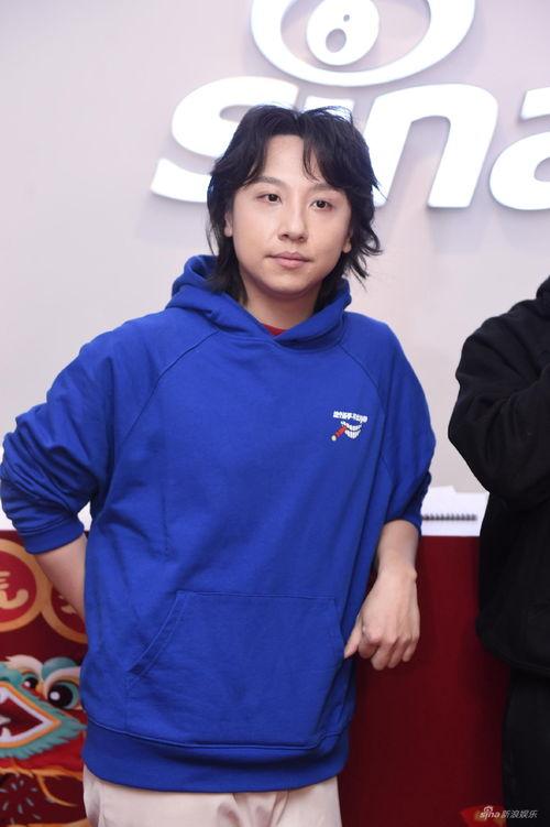 黄才伦照片,光影捕捉喜剧明星魅力瞬间