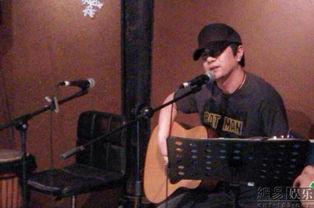 唱歌时的照片,瞬间定格的动人瞬间  第3张